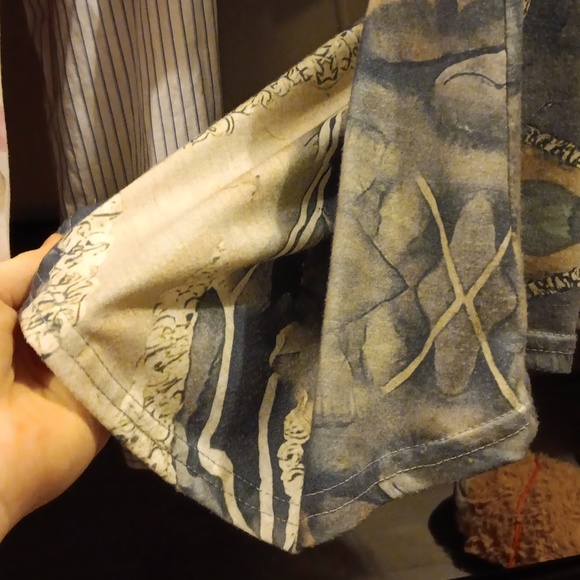 Abstract Patterned Shirt - Picture 2 of 3